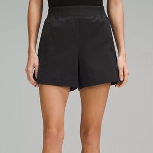 Lululemon Stretch Woven Relaxed-Fit High-Rise Short 4"